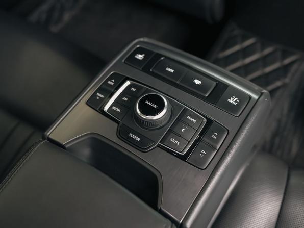 Hyundai Genesis II с пробегом 2014 года, цена 2 100 000 рублей, 230394 км, седан, Автокод Объявления