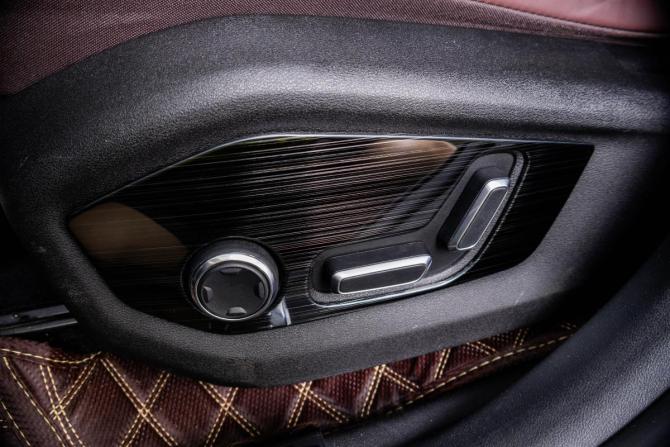Geely Monjaro I с пробегом 2023 года, цена 3 349 000 рублей, 41890 км, внедорожник, Автокод Объявления