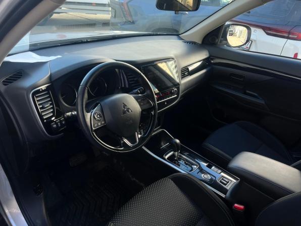Mitsubishi Outlander III Рестайлинг 3 с пробегом 2021 года, цена 2 599 000 рублей, 56800 км, внедорожник, Автокод Объявления