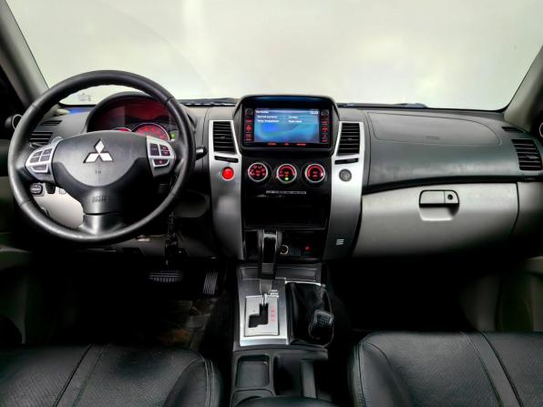 Mitsubishi Pajero Sport II Рестайлинг с пробегом 2013 года, цена 1 349 000 рублей, 231380 км, внедорожник, Автокод Объявления