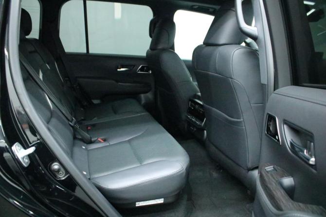 Toyota Land Cruiser 300 Series с пробегом 2021 года, цена 14 995 000 рублей, 10051 км, внедорожник, Автокод Объявления
