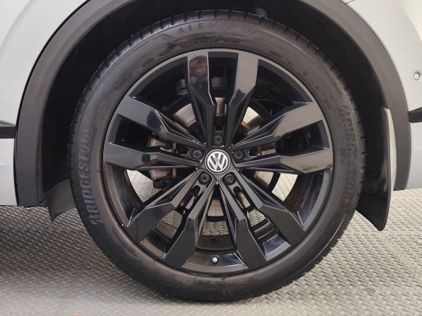 Volkswagen Touareg III с пробегом 2019 года, цена 4 935 000 рублей, 83790 км, внедорожник, Автокод Объявления