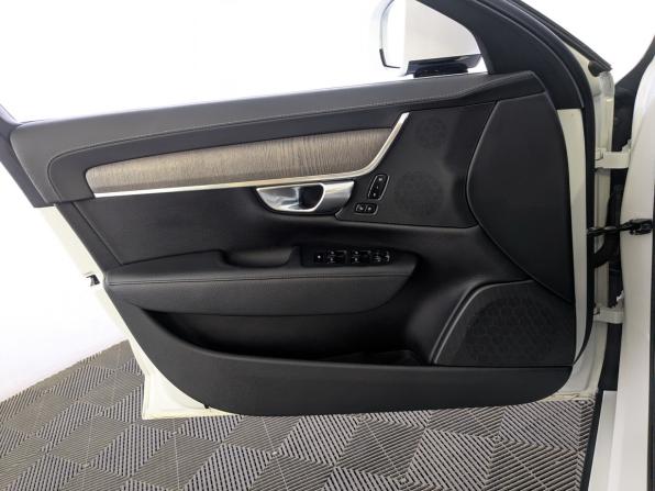 Volvo S90 II Рестайлинг с пробегом 2021 года, цена 3 695 000 рублей, 75437 км, седан, Автокод Объявления