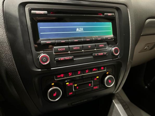 Volkswagen Jetta VI с пробегом 2012 года, цена 980 000 рублей, 180503 км, седан, Автокод Объявления