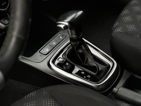 Kia Rio IV с пробегом 2017 года, цена 1 350 000 рублей, 128772 км, седан, Автокод Объявления