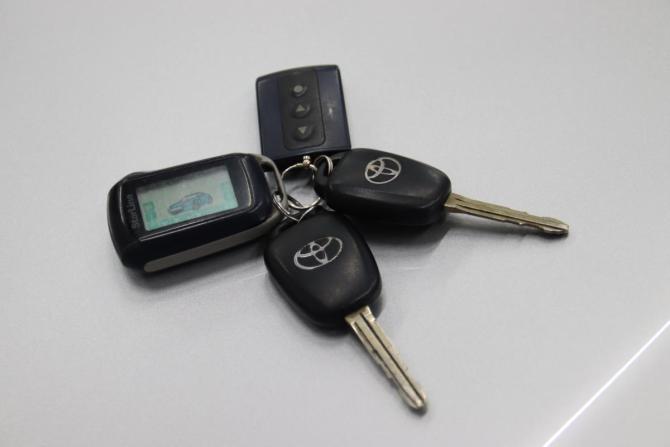 Toyota RAV4 IV (XA40) с пробегом 2013 года, цена 1 645 450 рублей, 317342 км, внедорожник, Автокод Объявления