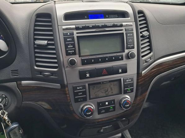 Hyundai Santa Fe II Рестайлинг с пробегом 2010 года, цена 950 000 рублей, 261354 км, внедорожник, Автокод Объявления
