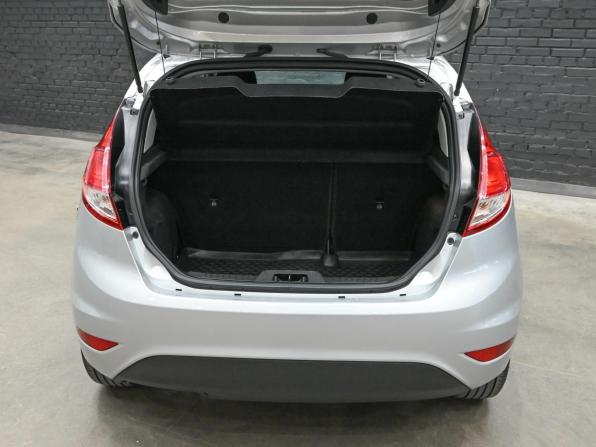 Ford Fiesta Mk6 Рестайлинг с пробегом 2015 года, цена 800 000 рублей, 170515 км, хэтчбек, Автокод Объявления