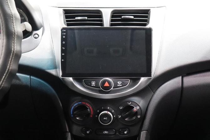 Hyundai Solaris I с пробегом 2012 года, цена 610 000 рублей, 220353 км, седан, Автокод Объявления