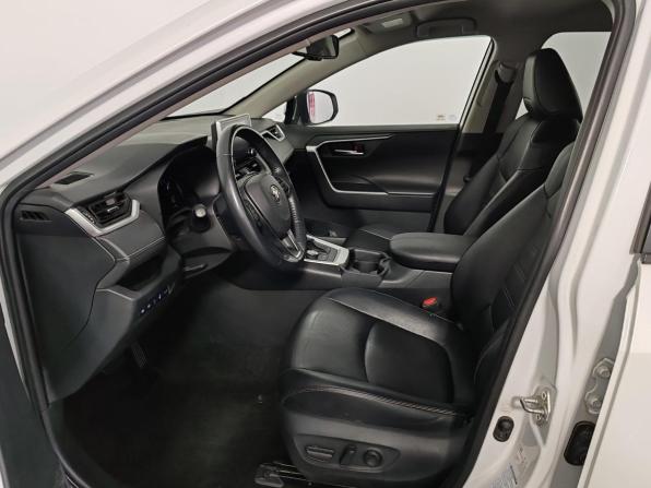 Toyota RAV4 V (XA50) с пробегом 2021 года, цена 3 149 000 рублей, 112958 км, внедорожник, Автокод Объявления