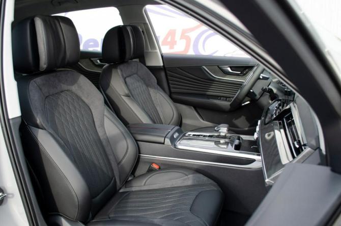 Hongqi HS5 I Рестайлинг с пробегом 2024 года, цена 3 600 000 рублей, 3787 км, внедорожник, Автокод Объявления