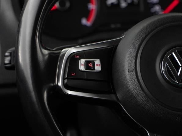 Volkswagen Polo V Рестайлинг с пробегом 2018 года, цена 1 138 055 рублей, 135252 км, седан, Автокод Объявления