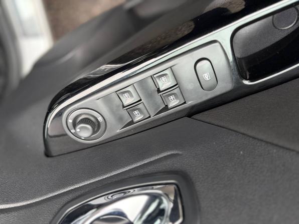 Renault Kaptur I с пробегом 2019 года, цена 1 085 000 рублей, 161694 км, внедорожник, Автокод Объявления