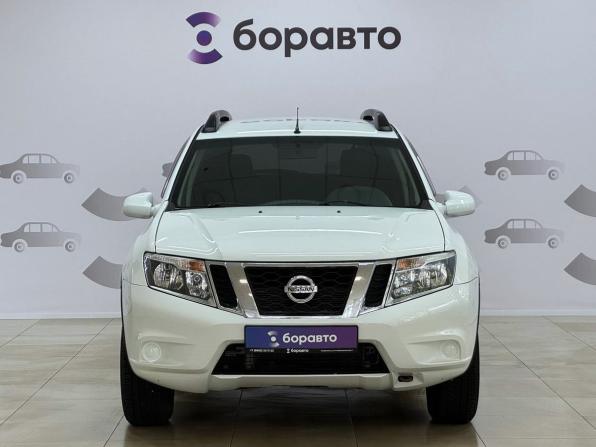 Nissan Terrano III (D10) с пробегом 2015 года, цена 1 069 000 рублей, 151667 км, внедорожник, Автокод Объявления
