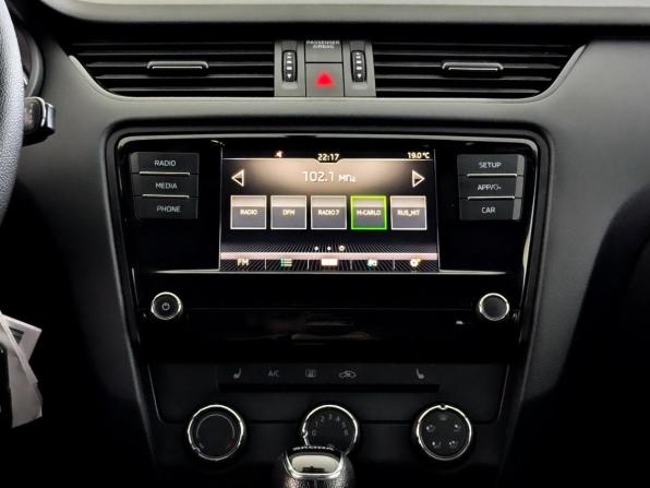 Skoda Octavia III (A7) Рестайлинг с пробегом 2019 года, цена 1 750 000 рублей, 97886 км, лифтбек, Автокод Объявления