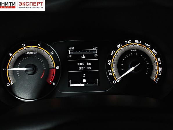 Lada (ВАЗ) Vesta I Рестайлинг (NG) с пробегом 2024 года, цена 1 357 000 рублей, 38834 км, универсал, Автокод Объявления