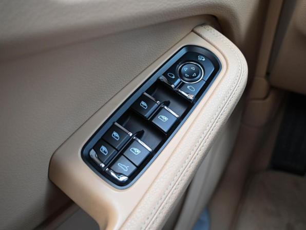Porsche Macan I с пробегом 2015 года, цена 2 469 000 рублей, 109078 км, внедорожник, Автокод Объявления