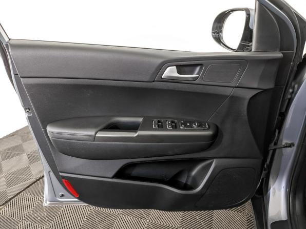 Kia Sportage IV Рестайлинг с пробегом 2019 года, цена 2 195 000 рублей, 102573 км, внедорожник, Автокод Объявления