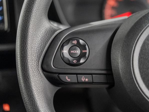 Toyota Roomy I Рестайлинг с пробегом 2022 года, цена 1 099 000 рублей, 98500 км, микровэн, Автокод Объявления
