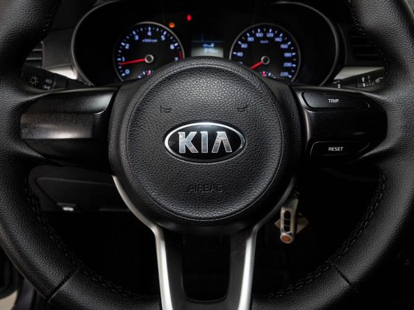 Kia Rio IV с пробегом 2018 года, цена 1 048 000 рублей, 129321 км, седан, Автокод Объявления
