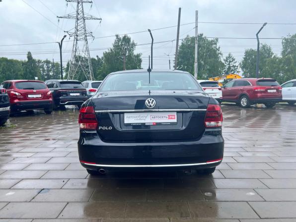 Volkswagen Polo V Рестайлинг с пробегом 2018 года, цена 1 395 000 рублей, 71204 км, седан, Автокод Объявления