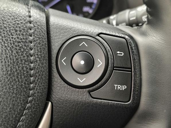 Toyota RAV4 IV (XA40) Рестайлинг с пробегом 2019 года, цена 2 732 000 рублей, 96550 км, внедорожник, Автокод Объявления