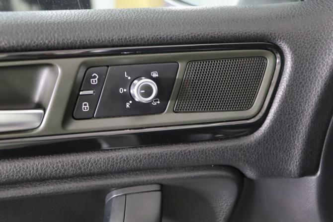 Volkswagen Touareg II с пробегом 2011 года, цена 1 799 990 рублей, 312026 км, внедорожник, Автокод Объявления