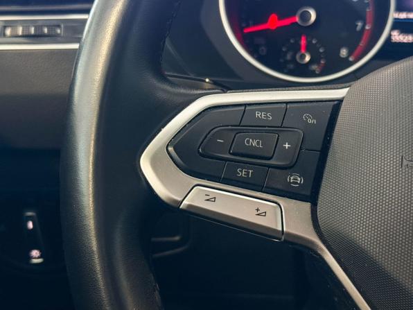 Volkswagen Tiguan II Рестайлинг с пробегом 2021 года, цена 3 377 000 рублей, 55519 км, внедорожник, Автокод Объявления