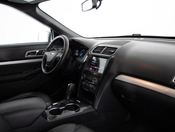 Ford Explorer V Рестайлинг с пробегом 2017 года, цена 2 385 900 рублей, 178319 км, внедорожник, Автокод Объявления