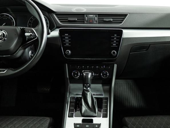 Skoda Superb III Рестайлинг с пробегом 2020 года, цена 2 570 000 рублей, 58319 км, лифтбек, Автокод Объявления