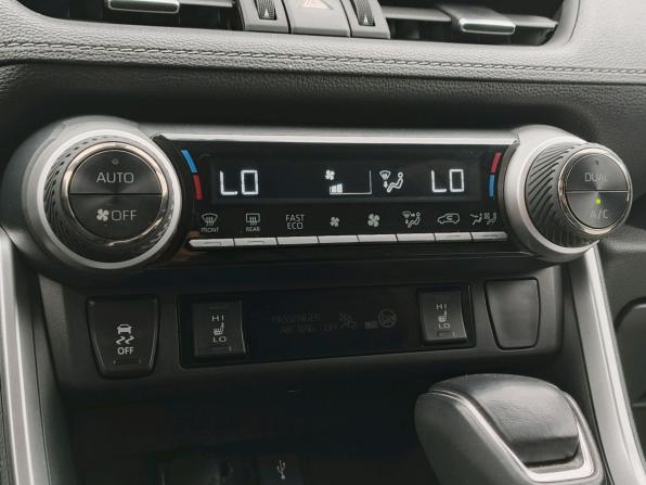 Toyota RAV4 V (XA50) с пробегом 2022 года, цена 3 350 000 рублей, 105773 км, внедорожник, Автокод Объявления