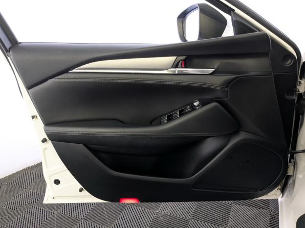 Mazda 6 III (GJ) Рестайлинг 2 с пробегом 2019 года, цена 2 330 000 рублей, 89233 км, седан, Автокод Объявления