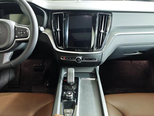 Volvo S60 III с пробегом 2022 года, цена 3 141 000 рублей, 61277 км, седан, Автокод Объявления