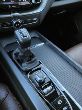 Volvo XC60 II с пробегом 2019 года, цена 2 970 000 рублей, 175000 км, внедорожник, Автокод Объявления