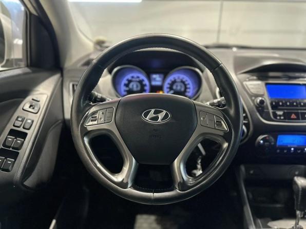 Hyundai ix35 I с пробегом 2010 года, цена 1 090 000 рублей, 239000 км, внедорожник, Автокод Объявления
