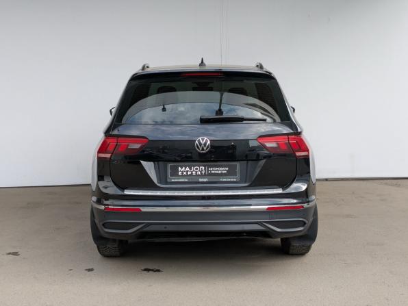 Volkswagen Tiguan II Рестайлинг с пробегом 2021 года, цена 2 150 000 рублей, 166321 км, внедорожник, Автокод Объявления