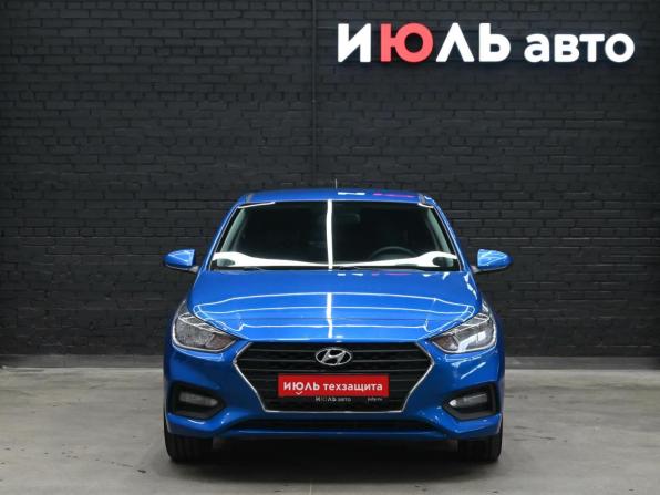 Hyundai Solaris II с пробегом 2017 года, цена 1 300 000 рублей, 182671 км, седан, Автокод Объявления