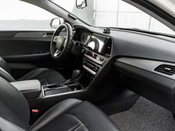 Hyundai Sonata VII (LF) Рестайлинг с пробегом 2018 года, цена 1 735 000 рублей, 146921 км, седан, Автокод Объявления