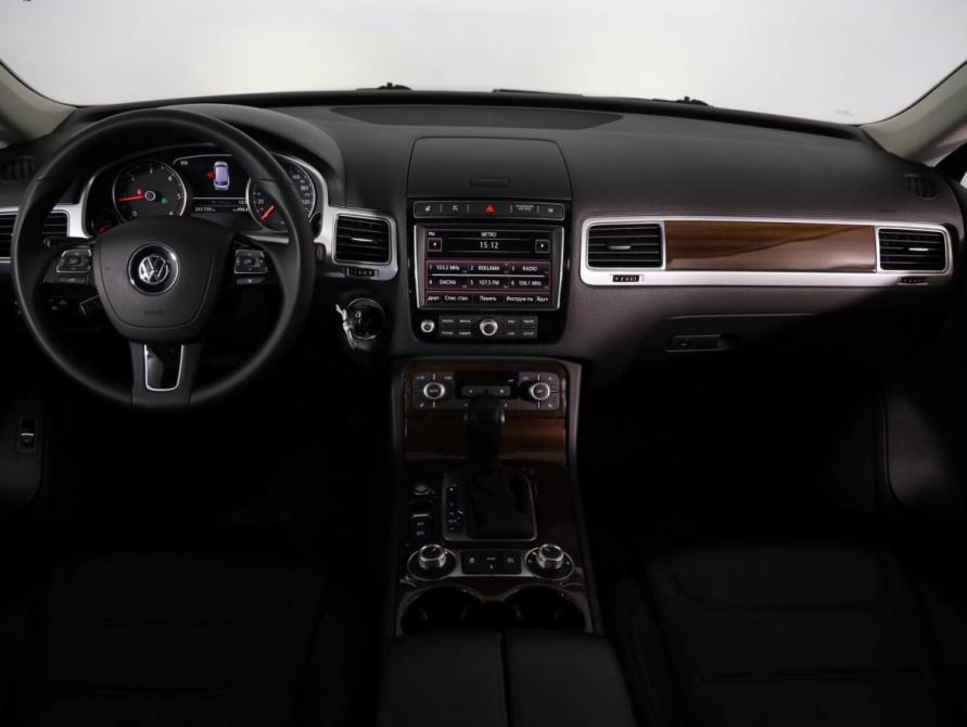 Volkswagen Touareg II Рестайлинг Санкт-Петербург  - изображение 10