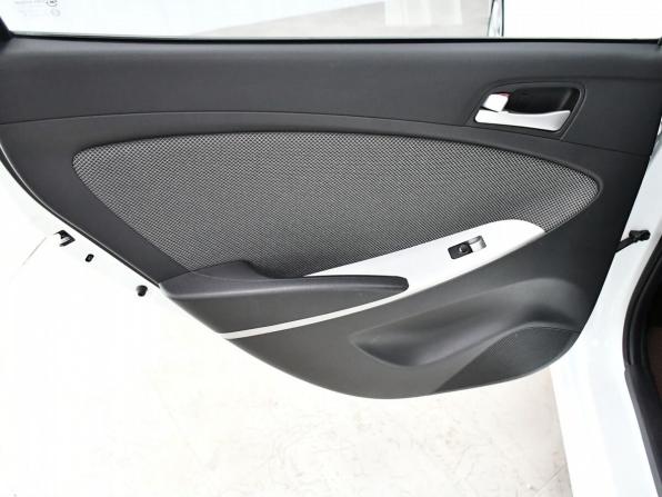 Hyundai Solaris I с пробегом 2013 года, цена 827 000 рублей, 161578 км, седан, Автокод Объявления