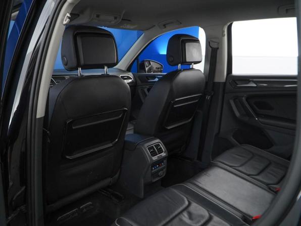 Volkswagen Tiguan II с пробегом 2017 года, цена 2 532 055 рублей, 105510 км, внедорожник, Автокод Объявления