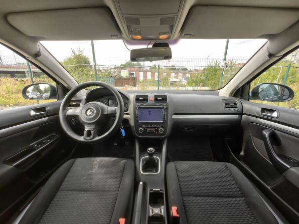 Volkswagen Jetta V с пробегом 2009 года, цена 359 000 рублей, 302173 км, седан, Автокод Объявления