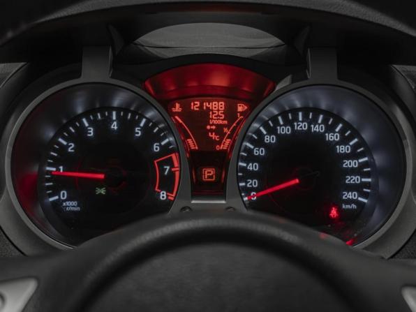 Nissan Juke I с пробегом 2012 года, цена 940 000 рублей, 121467 км, внедорожник, Автокод Объявления