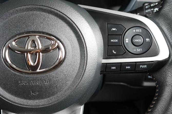 Toyota Raize I с пробегом 2020 года, цена 1 749 000 рублей, 22151 км, внедорожник, Автокод Объявления