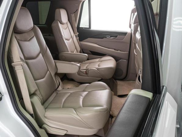 Cadillac Escalade IV с пробегом 2016 года, цена 3 070 000 рублей, 226176 км, внедорожник, Автокод Объявления