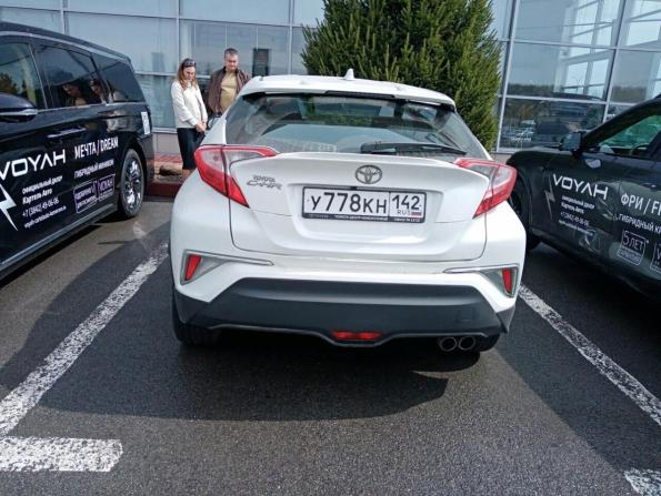 Toyota C-HR I Рестайлинг с пробегом 2019 года, цена 1 999 000 рублей, 159418 км, внедорожник, Автокод Объявления