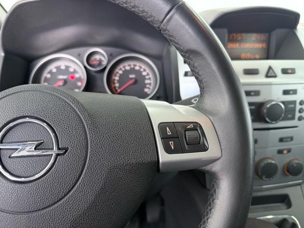 Opel Zafira B Рестайлинг с пробегом 2012 года, цена 949 000 рублей, 164000 км, компактвэн, Автокод Объявления