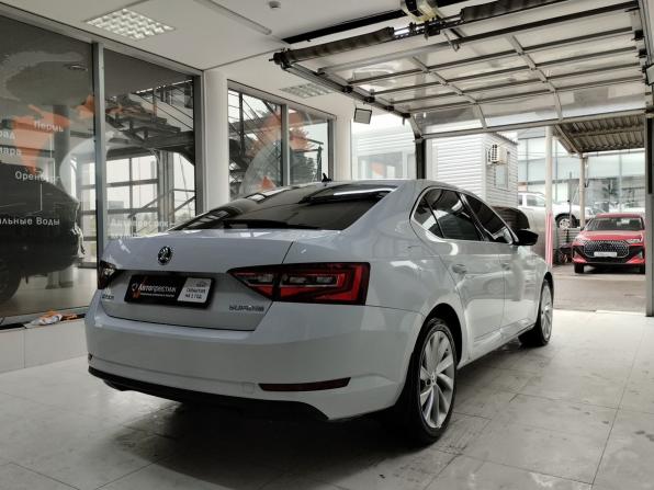 Skoda Superb III с пробегом 2018 года, цена 2 350 000 рублей, 140035 км, универсал, Автокод Объявления