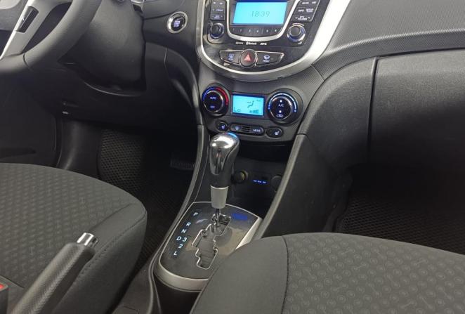 Hyundai Solaris I с пробегом 2012 года, цена 899 000 рублей, 167991 км, хэтчбек, Автокод Объявления