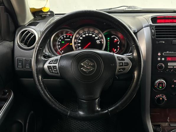 Suzuki Grand Vitara II с пробегом 2006 года, цена 650 000 рублей, 228240 км, внедорожник, Автокод Объявления